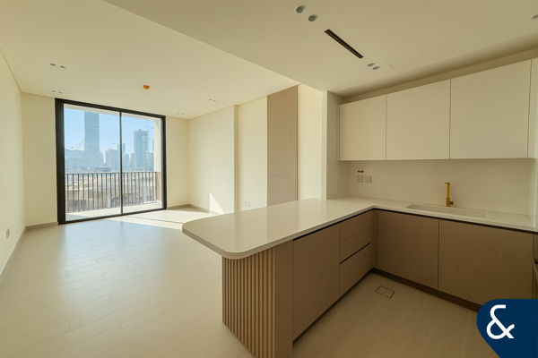 1 bedroom 2 bath | Brand New | Great View
